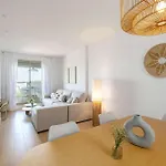 Апартаменты Elegant 3br Penthouse With Sea View Pool & Garden