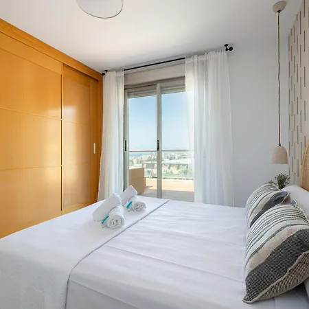 Elegant 3br Penthouse With Sea View Pool & Garden Апартаменты *