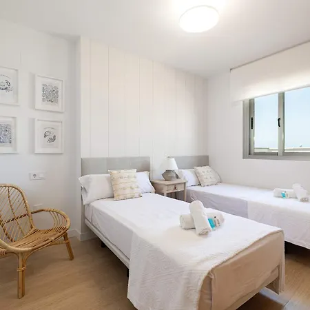 Elegant 3br Penthouse With Sea View Pool & Garden Torremolinos