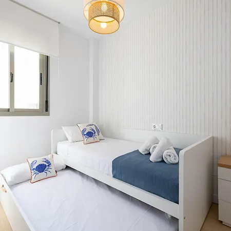 Apartamento Elegant 3br Penthouse With Sea View Pool & Garden