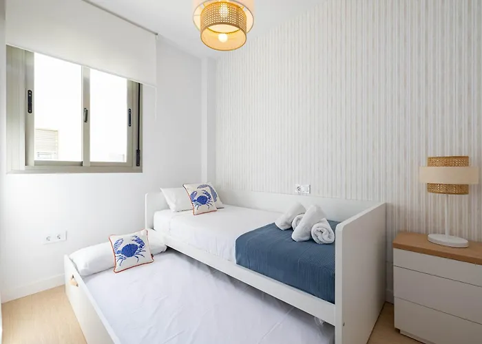 Appartamento Elegant 3br Penthouse With Sea View Pool & Garden