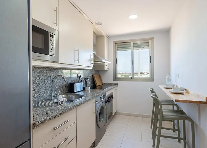 Elegant 3br Penthouse With Sea View Pool & Garden Torremolinos