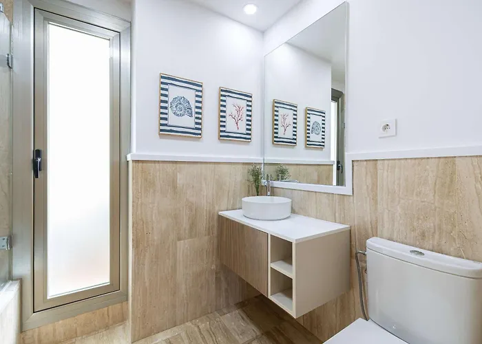 Elegant 3br Penthouse With Sea View Pool & Garden Torremolinos