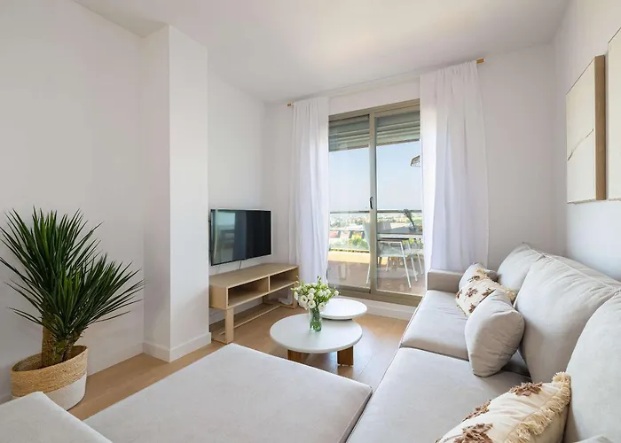 Elegant 3br Penthouse With Sea View Pool & Garden Apartamento