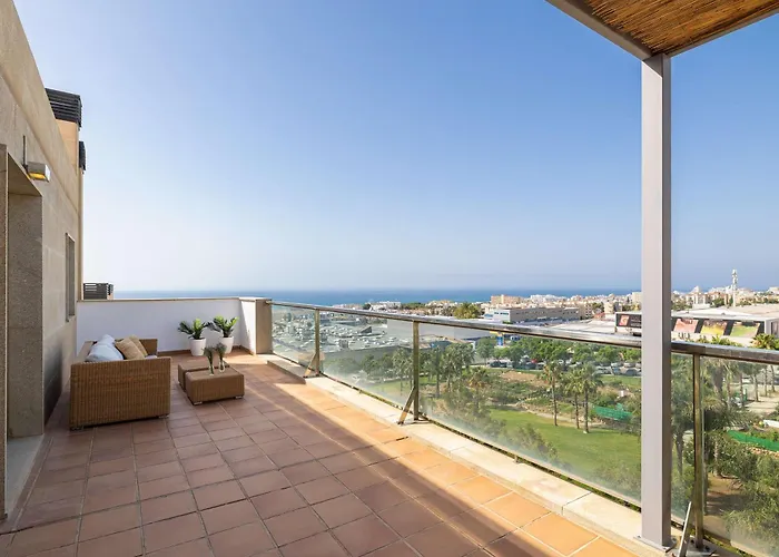 Elegant 3br Penthouse With Sea View Pool & Garden *