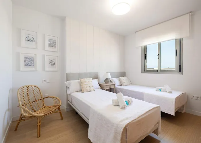 Elegant 3br Penthouse With Sea View Pool & Garden Torremolinos