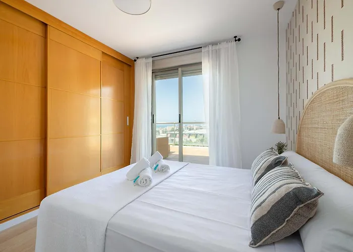 Elegant 3br Penthouse With Sea View Pool & Garden Appartement *