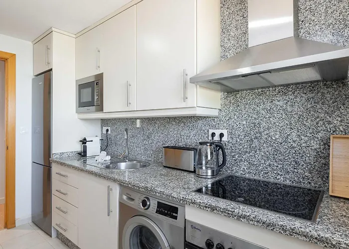 Elegant 3br Penthouse With Sea View Pool & Garden Torremolinos